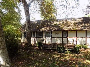 53 Salem Square Ln, Hayesville, NC 28904