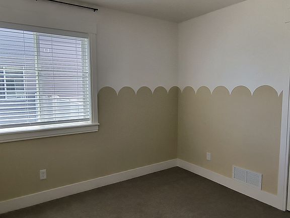 3rd image of 5801 Wildrose Ave #B