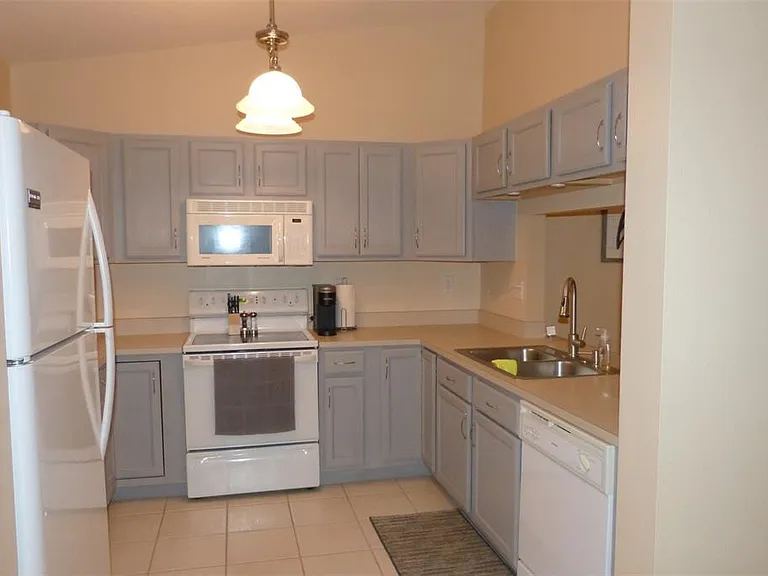 1610 Seascape Cir #1610 — Photo 3