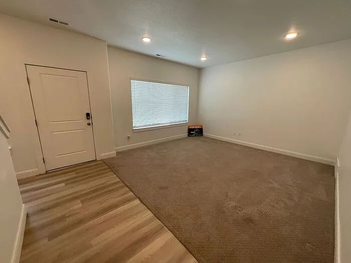 3104-1625 Eastside Dr — Photo 4