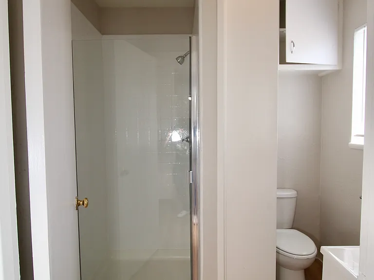 539 Callan Ave #B — Photo 11