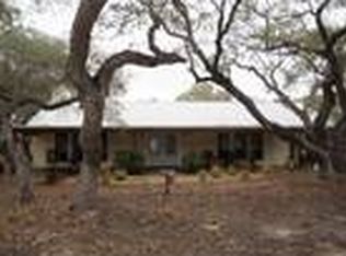 16 Bee Tree Cir, Rockport, TX 78382
