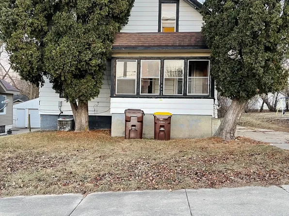 303 N Pierpont Ave, Rockford, IL 61101