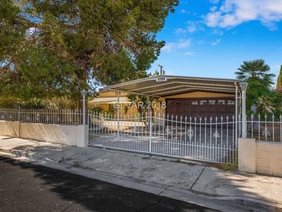 5704 Gipsy Ave, Las Vegas, NV, 89107
