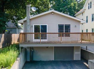 23 Maple St, Clinton, MA 01510