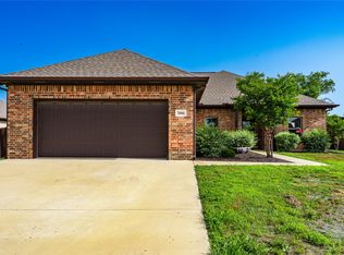 2006 Clay St, Mabank, TX 75147