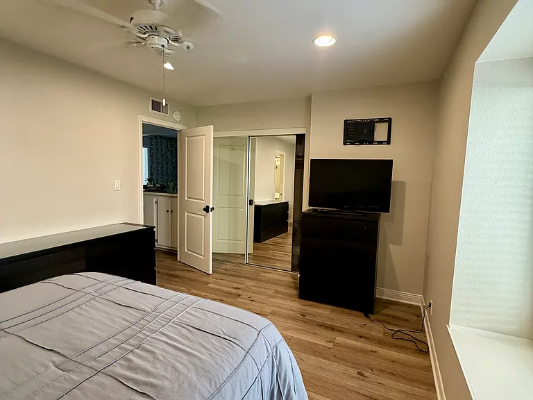 13722 Red Hill Ave — Photo 2