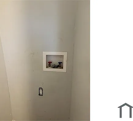 3 bed, 9999 sqft, $2,550 — Photo 3