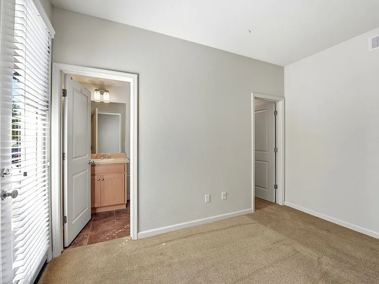 40955 Olmstead Ter — Photo 28