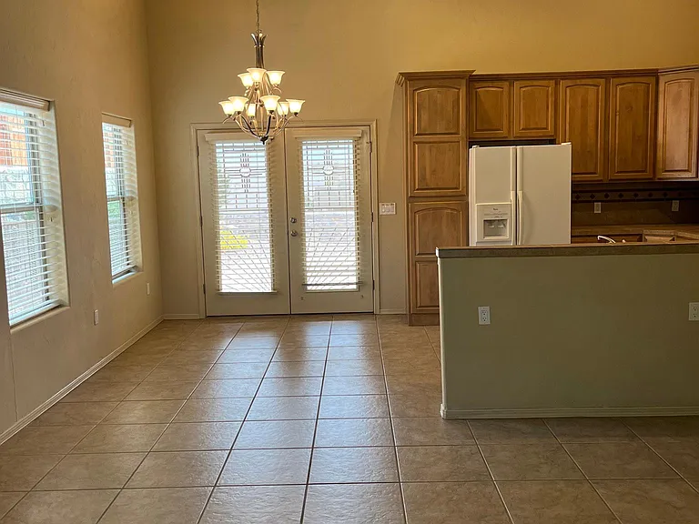 1892 N Sonoma Ranch Blvd — Photo 17