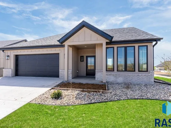 5821 E Rush St, Sioux Falls, SD 57110