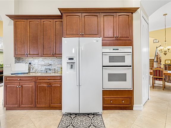5th image of 1302 River Reach Dr