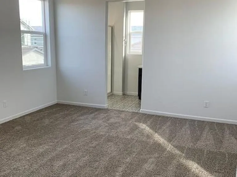 196 N Andrews St — Photo 9