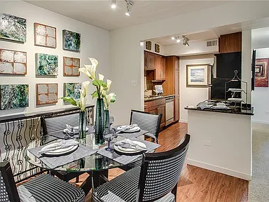 The Treehouse of Schaumburg Luxury Apartments