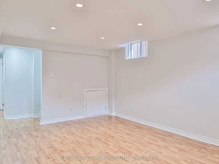168 Wainscot Ave #LOWER — Photo 10