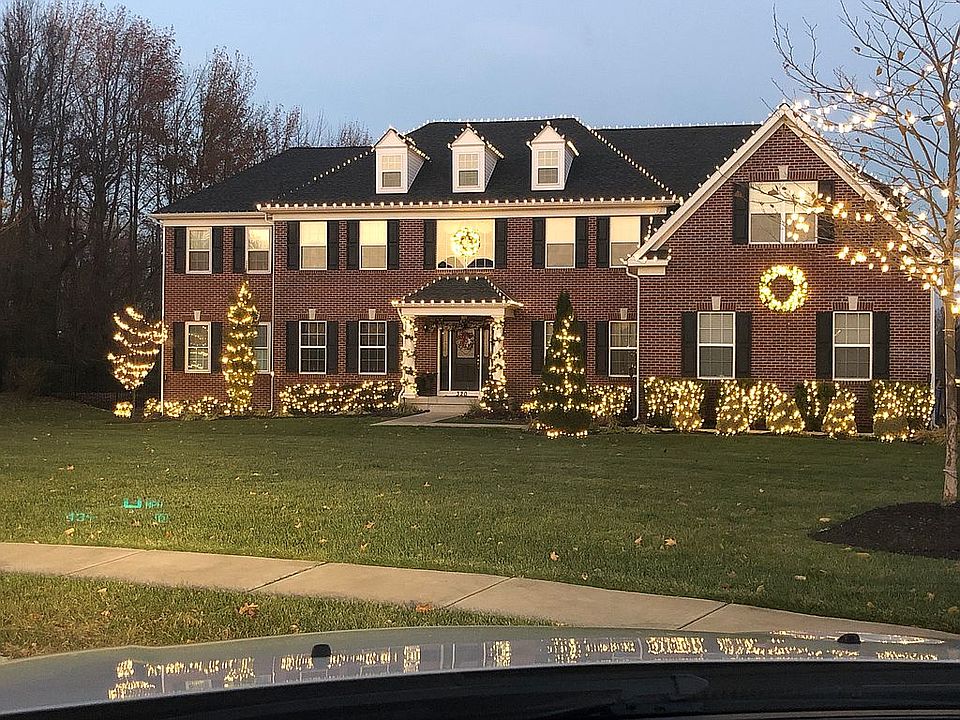 1st image of 320 Salarno Ct