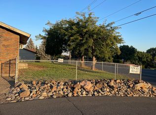 7703 Summitview Ave #A, Yakima, WA 98908