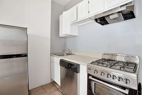 Rented by Compass | media 2