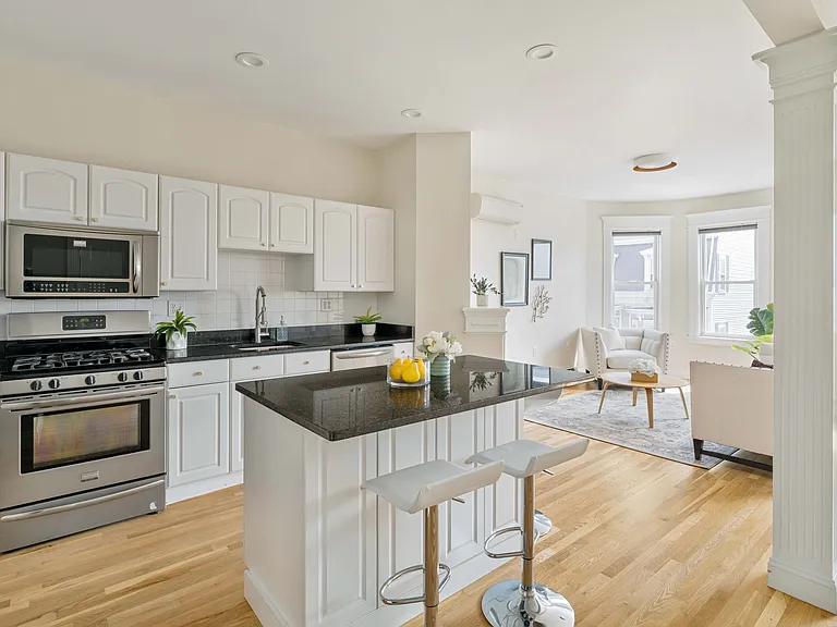 137 P St #2 — Photo 7