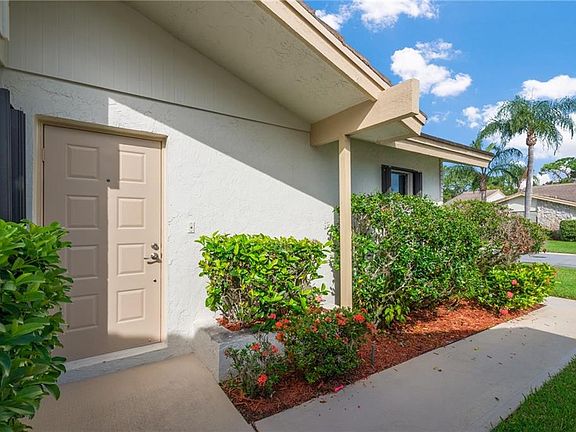 3rd image of 2554 SW Egret Pond Cir