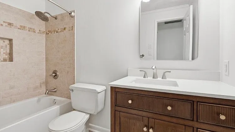 15004 Dufief Dr — Photo 12