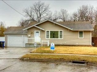 3311 Gleaves Ct, Des Moines, IA 50317