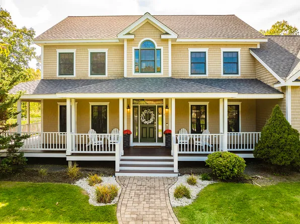 9 Sea Light Lane, Rockport, ME 04856