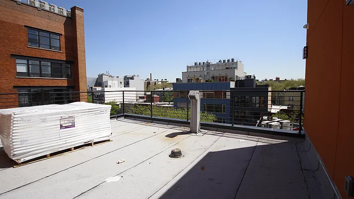 Rented by Nooklyn NYC LLC | media 72