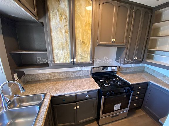 4th image of 4288 Cleveland Ave #2