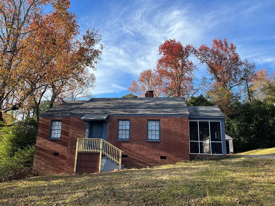 37 Munson Dr
