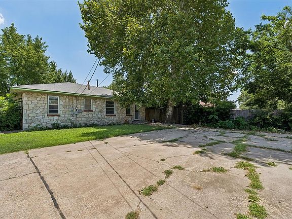3rd image of 6815 NW 50th St
