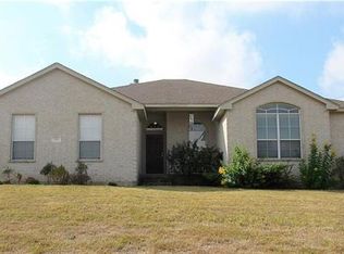 130 Blanco Dr, Hutto, TX 78634
