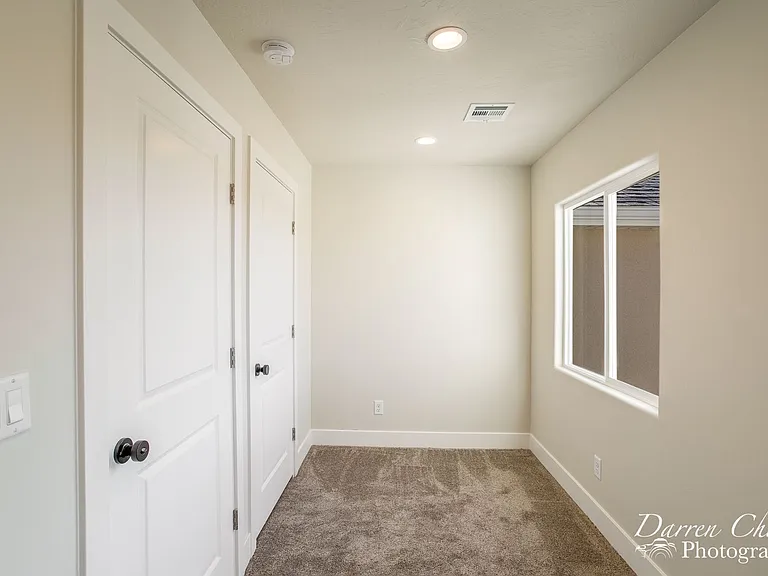 131 N 240 E — Photo 22
