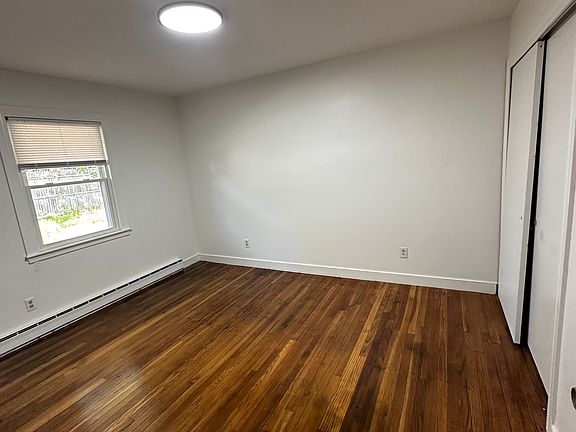 5th image of 15 Patrick Henry St APT 20