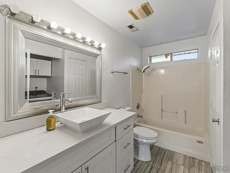 1120 Quail St — Photo 21