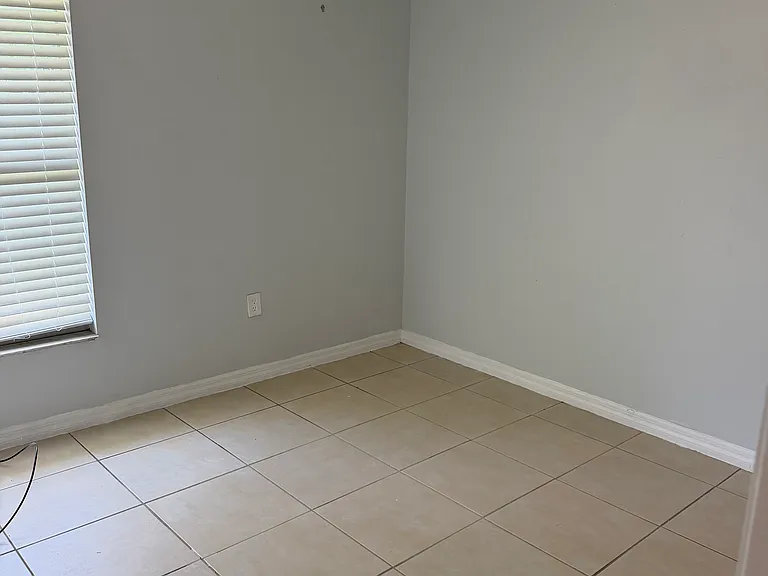 437 Cart Ct — Photo 4