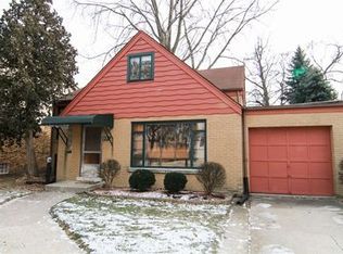 221 E Burlington St, Riverside, IL 60546