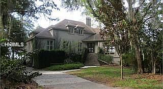 2nd image of 17 Foxbriar Ln