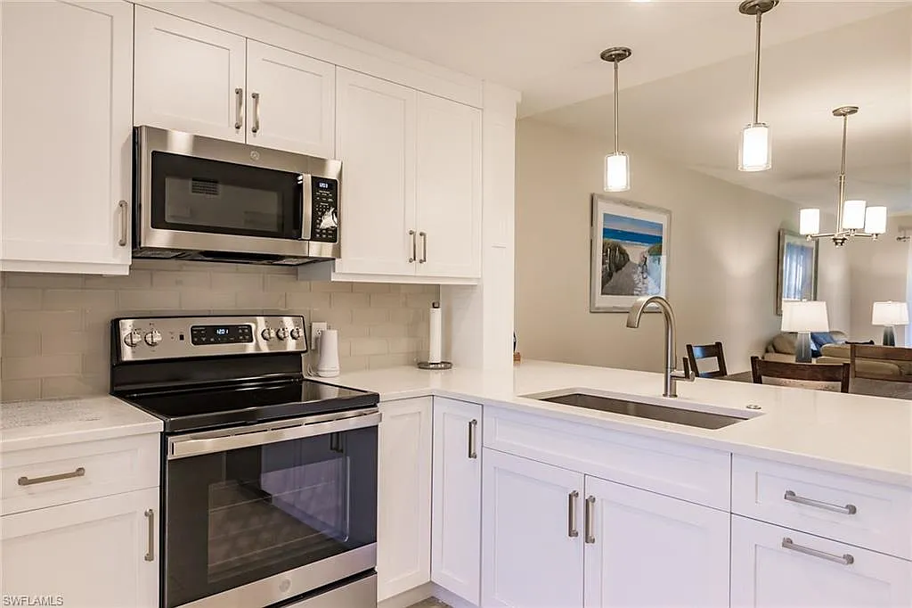 3032 Sandpiper Bay Cir — Photo 1