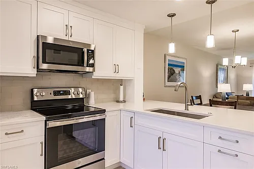 3032 Sandpiper Bay Cir #G102 Photo 1