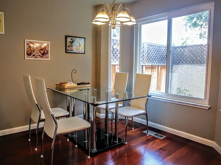 406 Darryl Dr — Photo 4