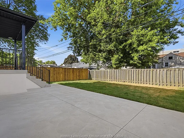 2490 George Ave #LOWER — Photo 13