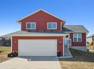 2780 Sage Dr, Palo, IA 52324