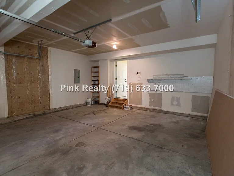 985 Ridgebury Pl — Photo 28