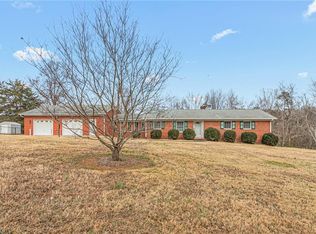 209 E Dillard St, Mebane, NC 27302