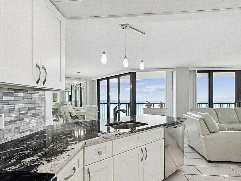 17155 Front Beach Rd #E501 — Photo 4