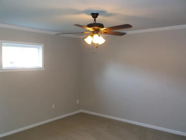 226 Monterey St — Photo 9