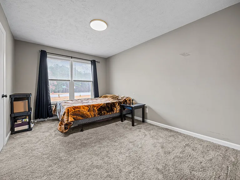38 Hallmark Dr — Photo 25