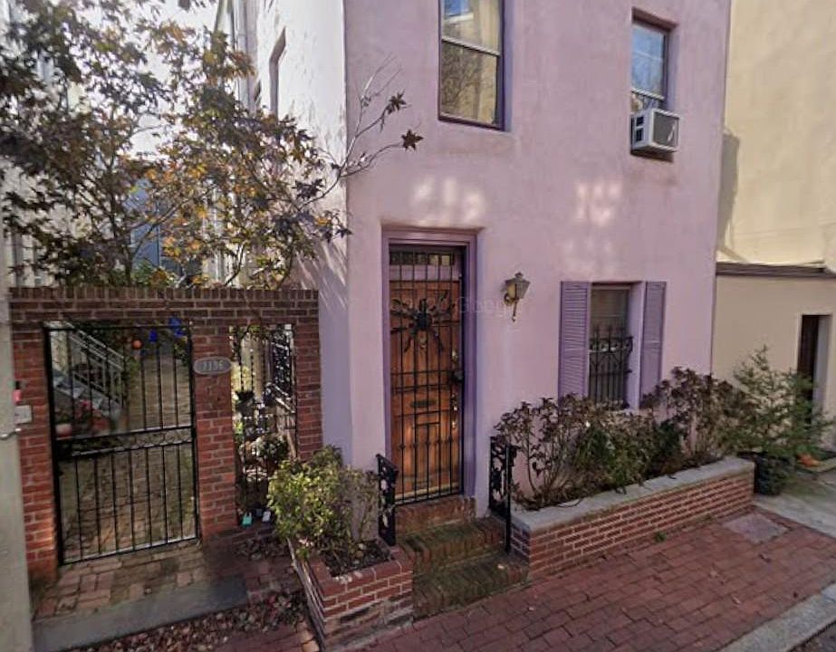 1st image of 1136 Waverly St