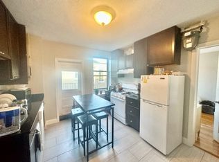 220 Hanover St APT 1, Boston, MA 02113
